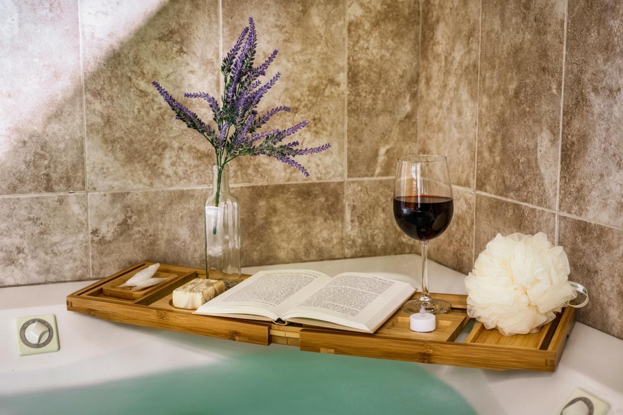 Woodhaven - Private - 3 Suites - Gorgeous Views - 3 Pools - Gamerm - Hottub - Lots Of Bears ガトリンバーグ エクステリア 写真